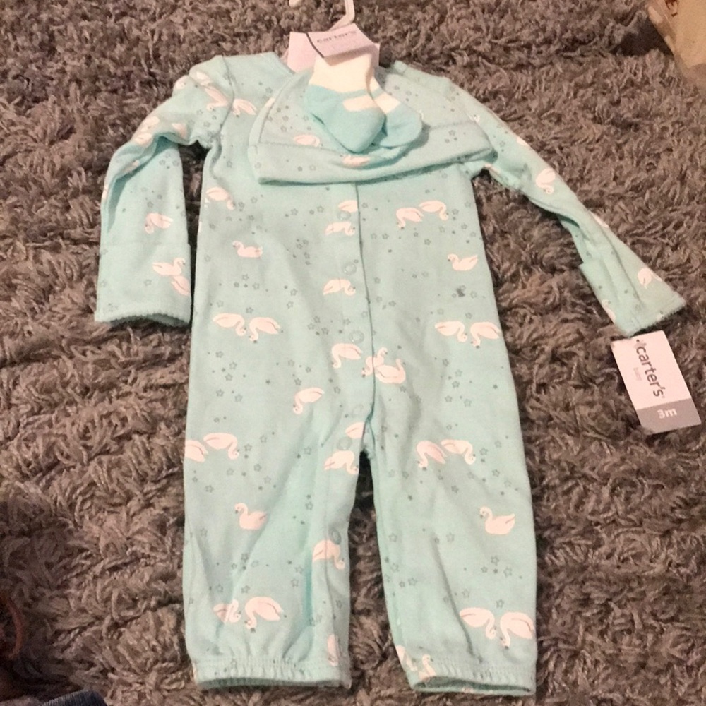 Carters baby girl little basics layette set NWT 3m